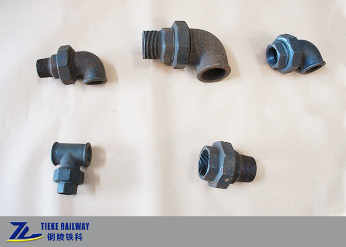 Die UIC-Rohrverbindungs-Installations-Druckluftbremsanlage-Teile leiten Stecker-T-Stück Flansch-Ellbogen 1,0 MPa
